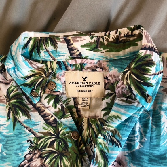 American Eagle Seriously Soft Tropical Palm Shirt - Picture 3 of 4